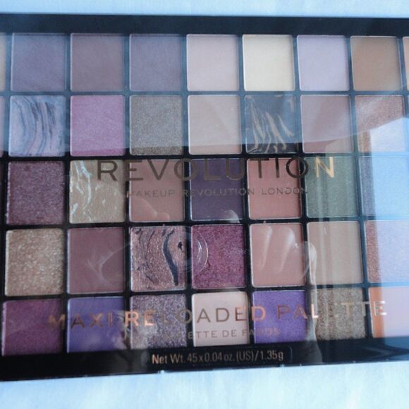 Makeup Revolution Maxi Reloaded Infinite Bronze Shadow Palette - Picture 1 of 3